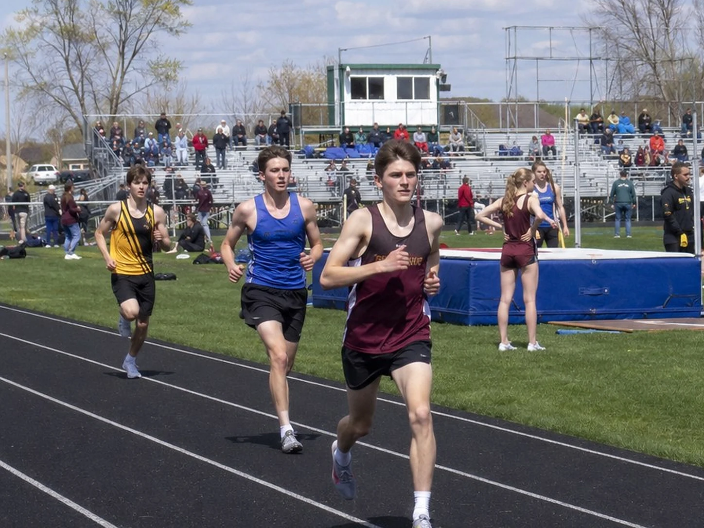 High-school runners in a meet